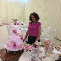 Lilly cakes Logo
