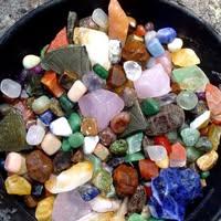 Naturalis - crystals and precious stone shop Logo