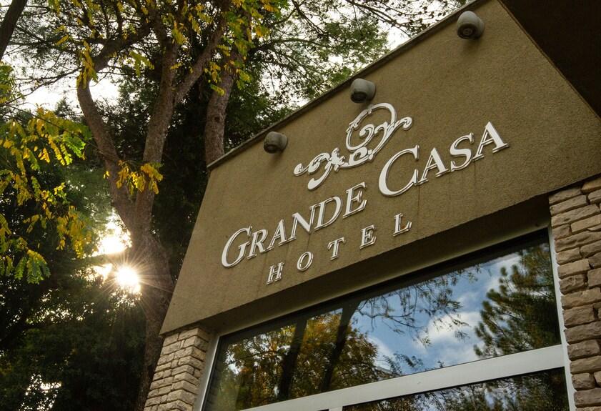 Hotel GRANDE CASA Logo