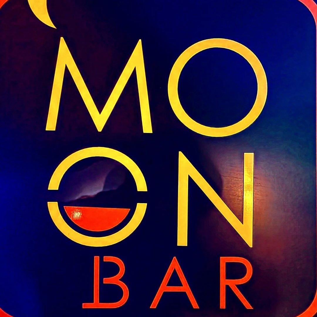 _Moon Bar_ Logo