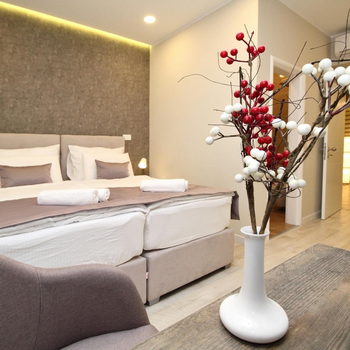 Platinum Rooms botique hotel Logo