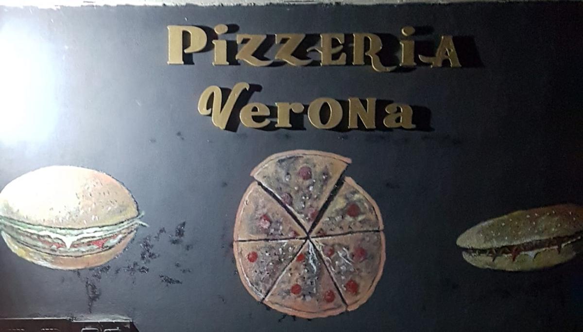 Pizzeria Verona Logo